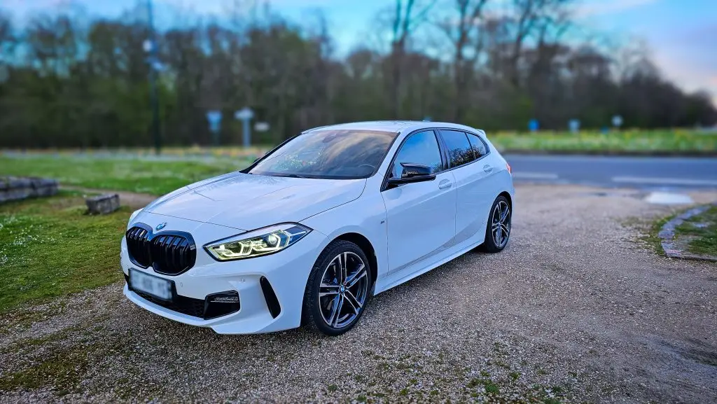 BMW 118i DKG7 Pack M Cockpit ,HUD Affichage tête haute / Harman Kardon