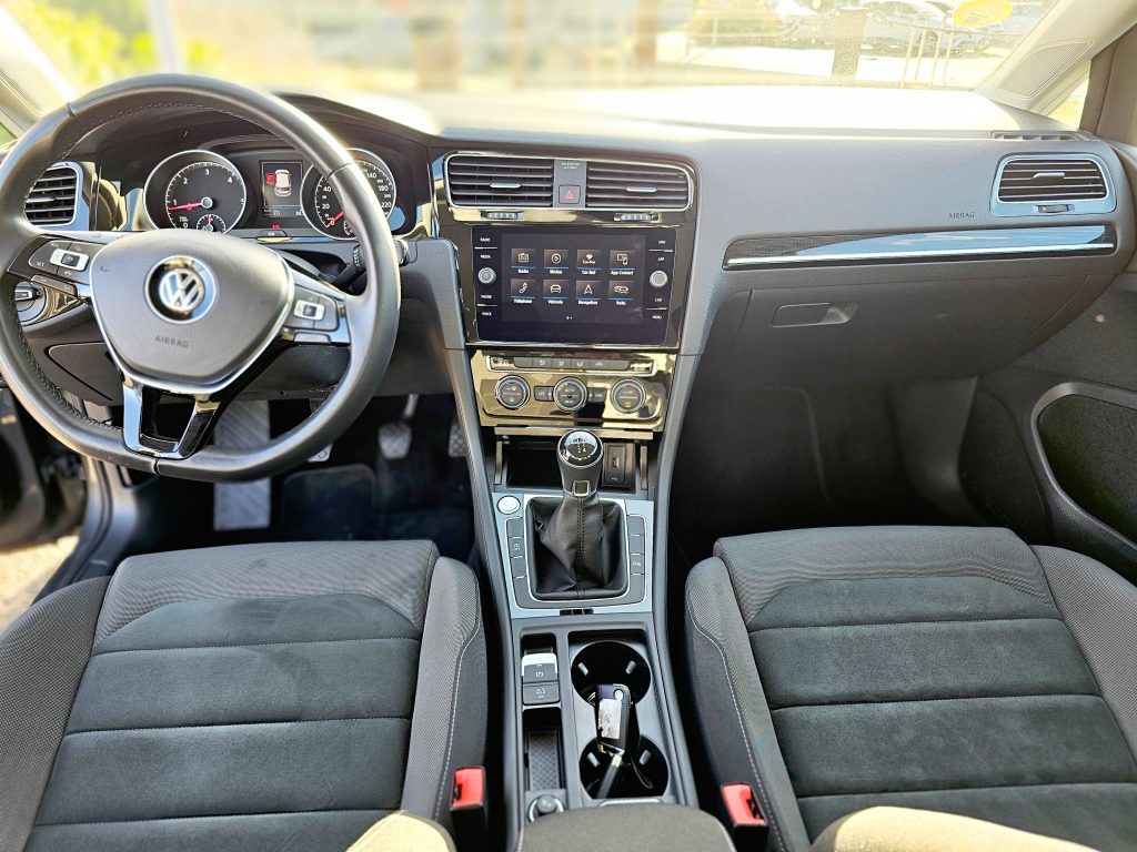 Volkswagen GOLF 1.6 TDI 115 BVM5 CARAT