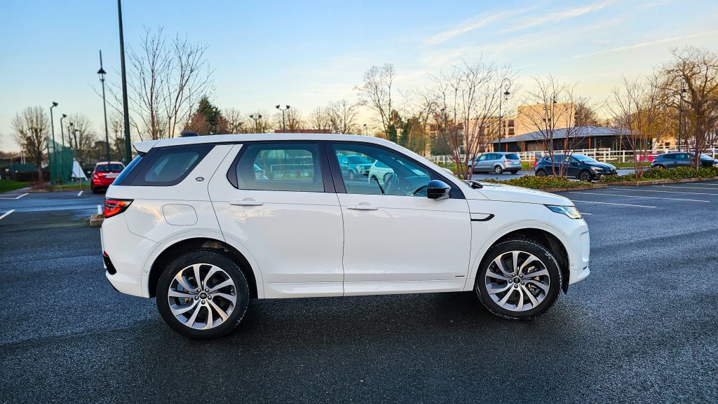 Land Rover Discovery Sport Mark VI D200 MHEV AWD BVA R-DYNAMIC SE