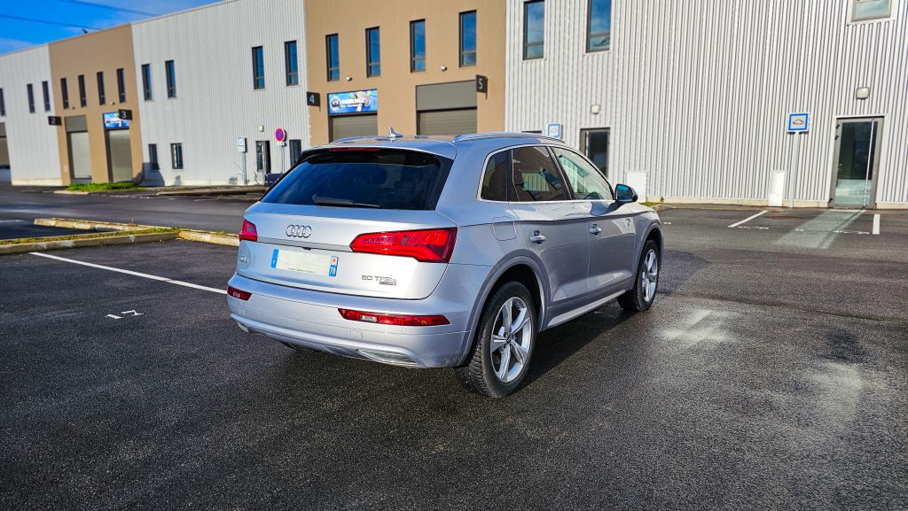 Audi Q5 50 TFSI e 299 cv Quattro S tronic 7 AVUS Bang&Olufsen / Affichage tête haute