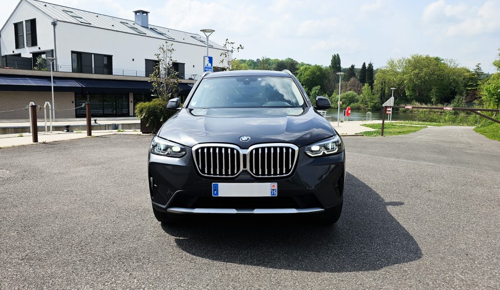 Bmw x3 xdrive 30e 292ch bva8 x line 292 ch ,premiere main , km faible, prix ht 33 325