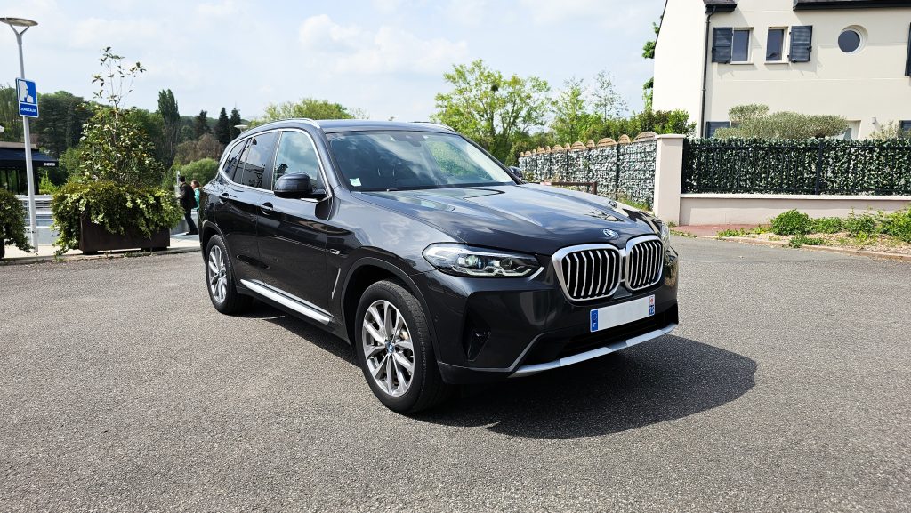 Bmw x3 xdrive 30e 292ch bva8 x line 292 ch ,premiere main , km faible, prix ht 33 325