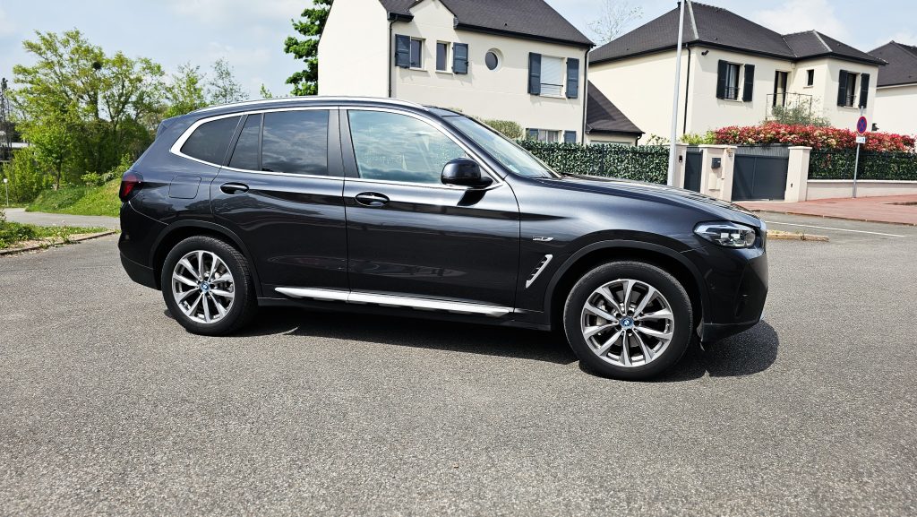Bmw x3 xdrive 30e 292ch bva8 x line 292 ch ,premiere main , km faible, prix ht 33 325