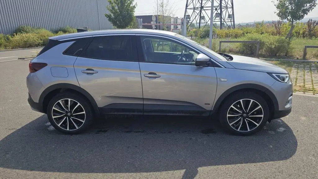 Opel GRANDLAND XHYBRID4 300 CH AWD BVA8 ELITE